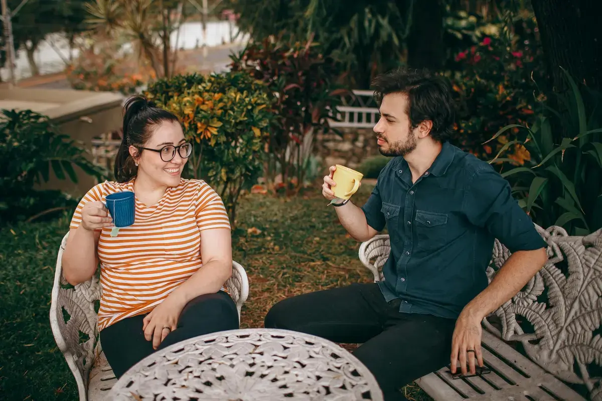What Changes From Talking Stage to Dating: low-pressure outdoor date conversation